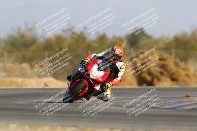 media/Jan-14-2024-SoCal Trackdays (Sun) [[2e55ec21a6]]/Turn 2 (1025am)/